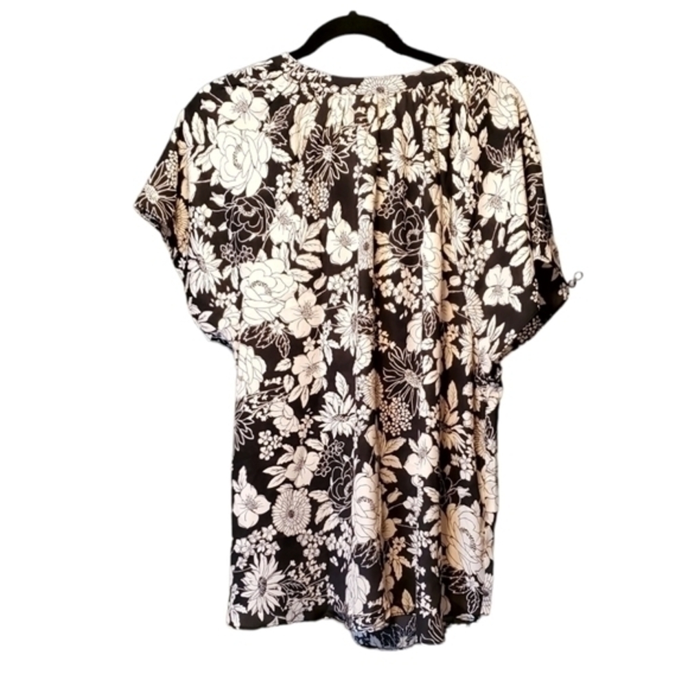 Misia Curvy Floral Black White Blouse Plus Size 3X - Picture 2 of 5
